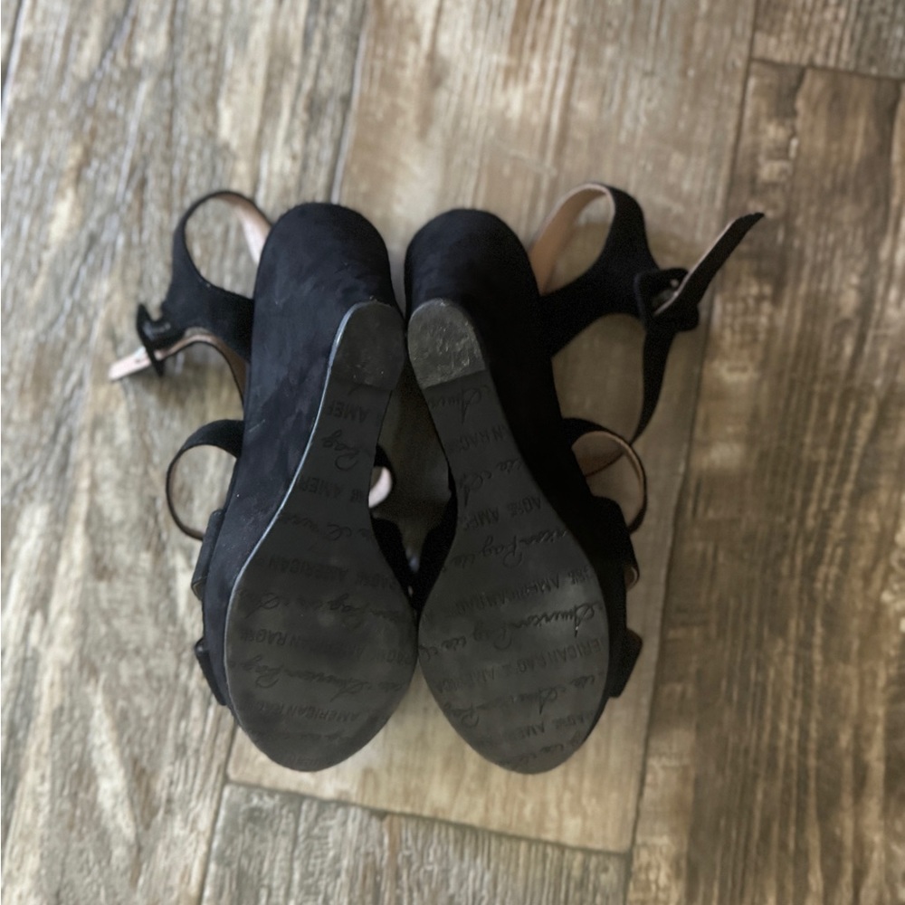 Fav strappy black wedges but I never go out anymore. Was a favorite pair.